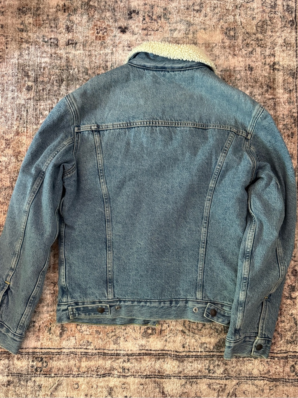 NEW WITH TAGS Levi's Sherpa Denim Trucker Jacket - Picture 4 of 4